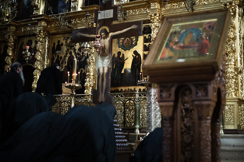 Расписание богослужений на Страстную седмицу в Свято-Троицкой Сергиевой Лавре 2021